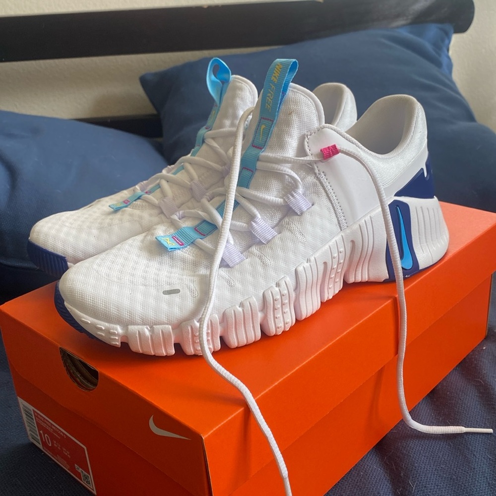Women’s size 10 Nike Free Metcon 5 worn once in the gym
